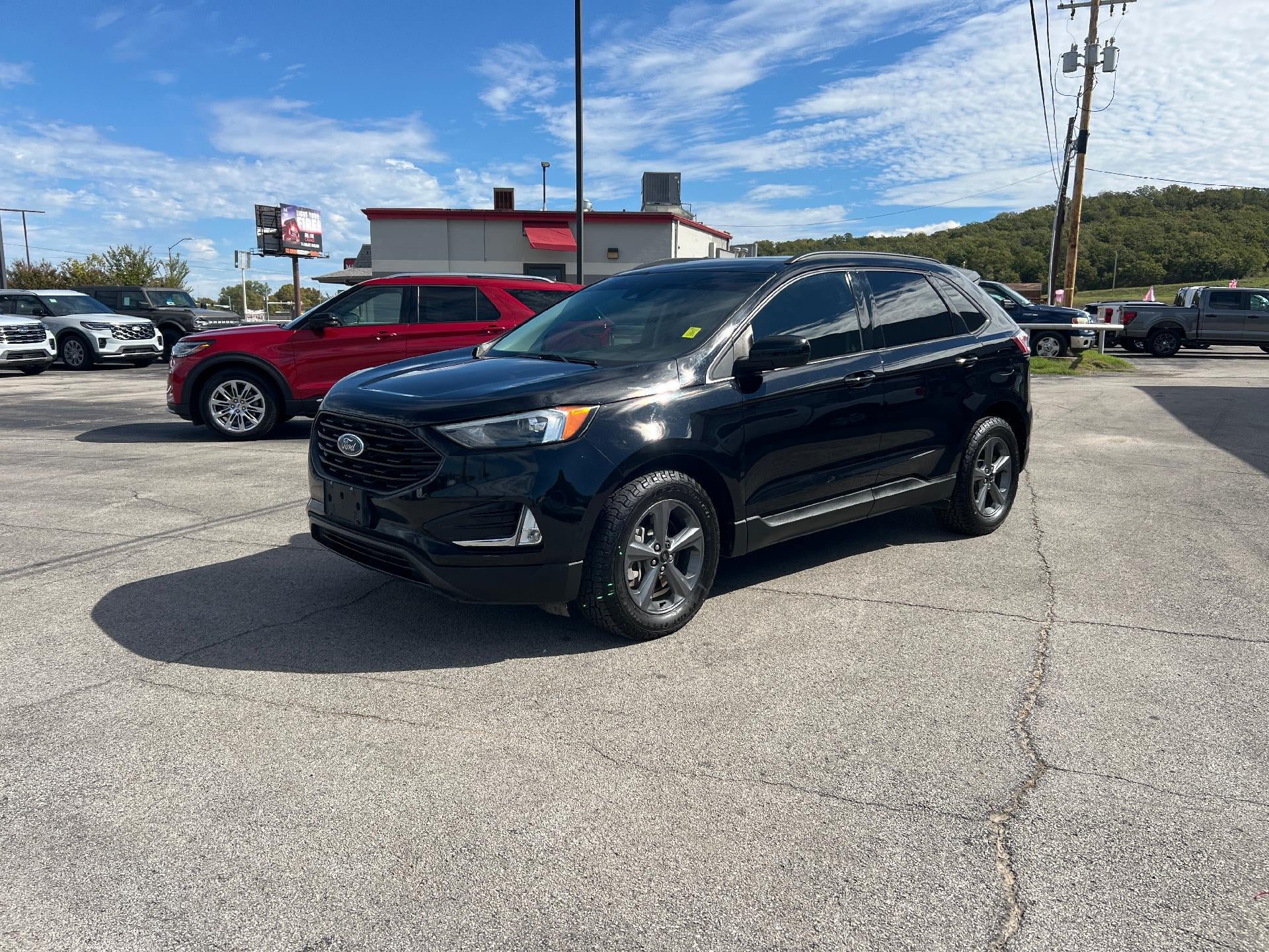 Used 2023 Ford Edge SEL w/ Sport Appearance Package AWD/4WD image 5