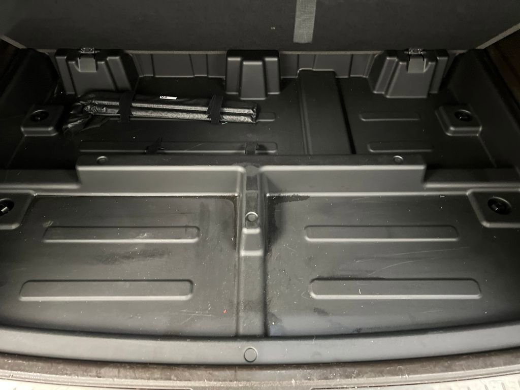 Used 2021 Chevrolet Suburban Z71 w/ Z71 Off-Road Package image 40