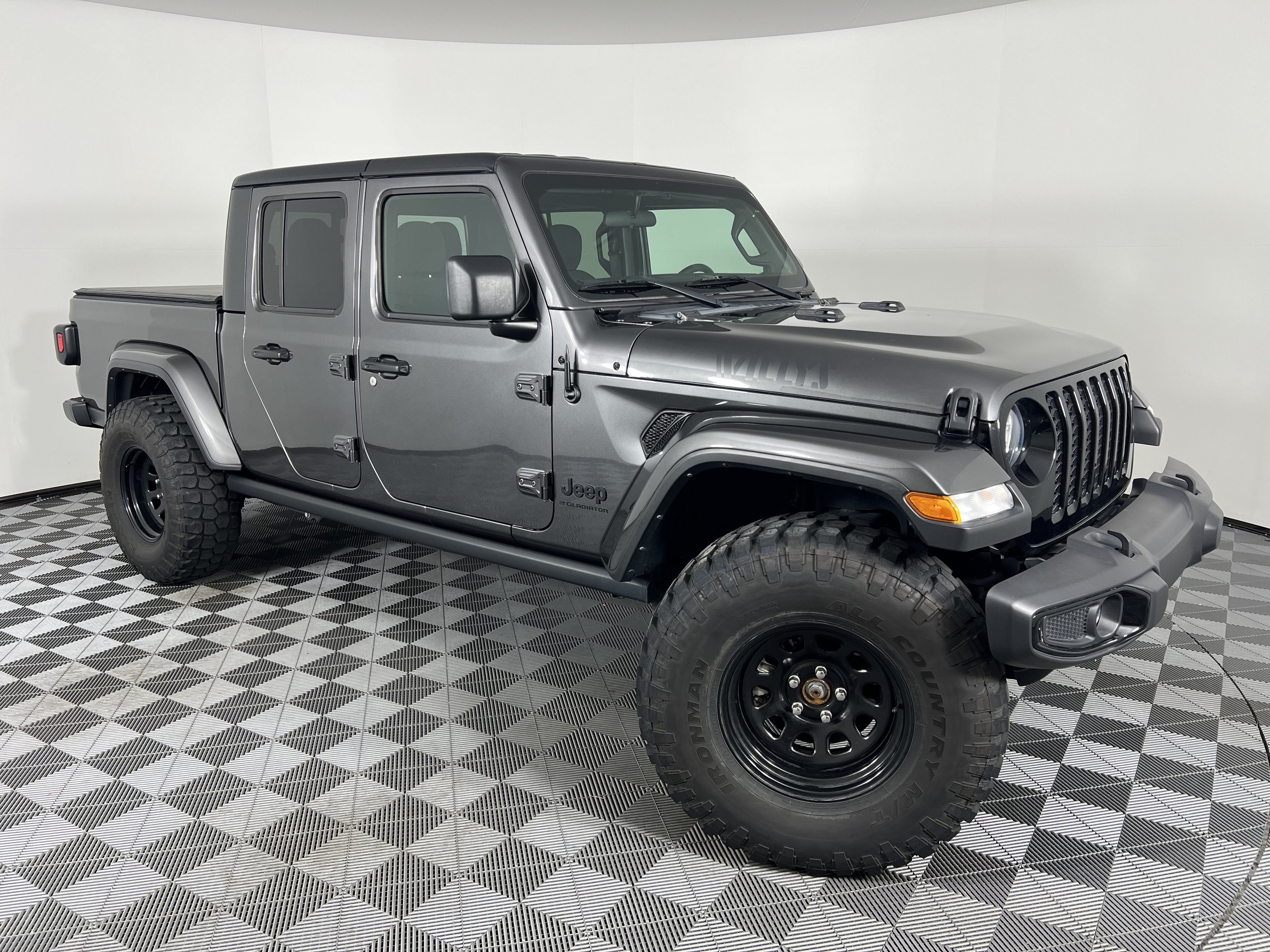 Used 2023 Jeep Gladiator Sport AWD/4WD image 2
