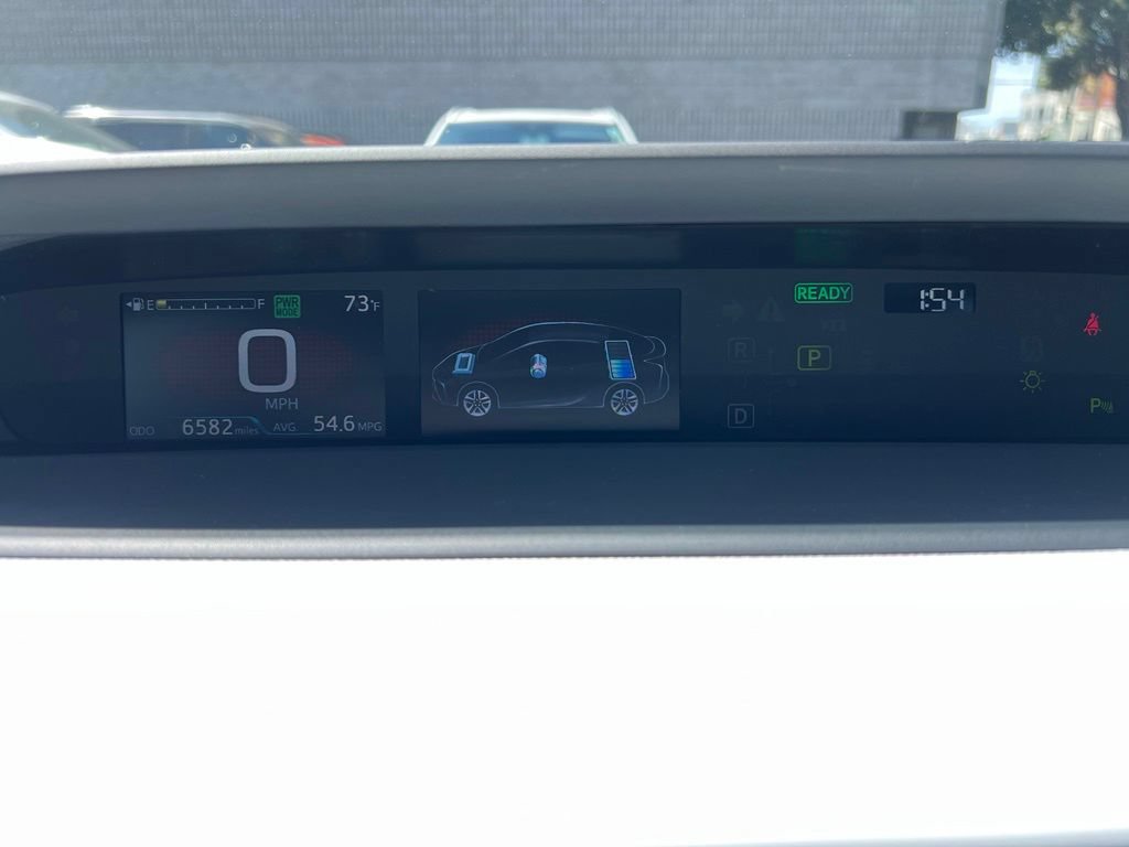 Certified 2022 Toyota Prius LE FWD image 32
