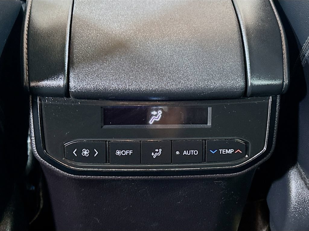 Used 2025 Toyota Highlander XSE AWD/4WD image 22