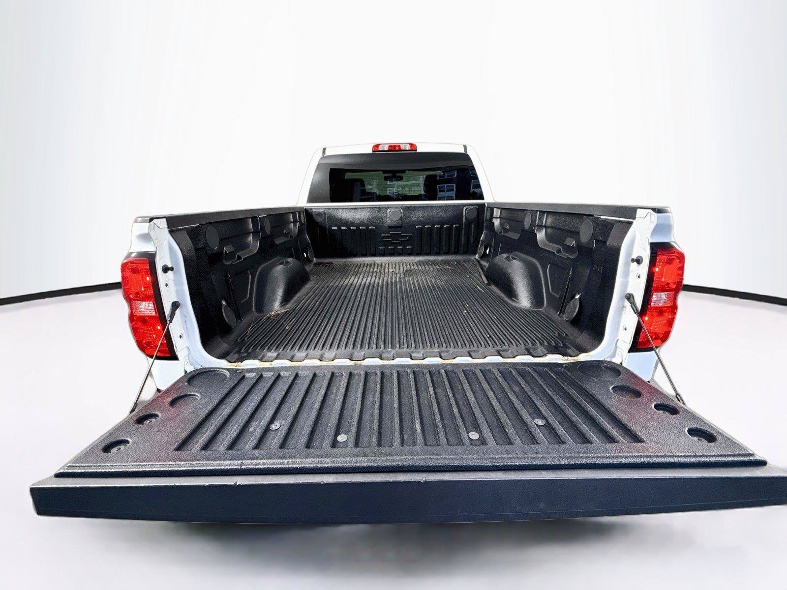 Used 2018 Chevrolet Silverado 1500 Custom w/ Custom Convenience Package RWD image 20