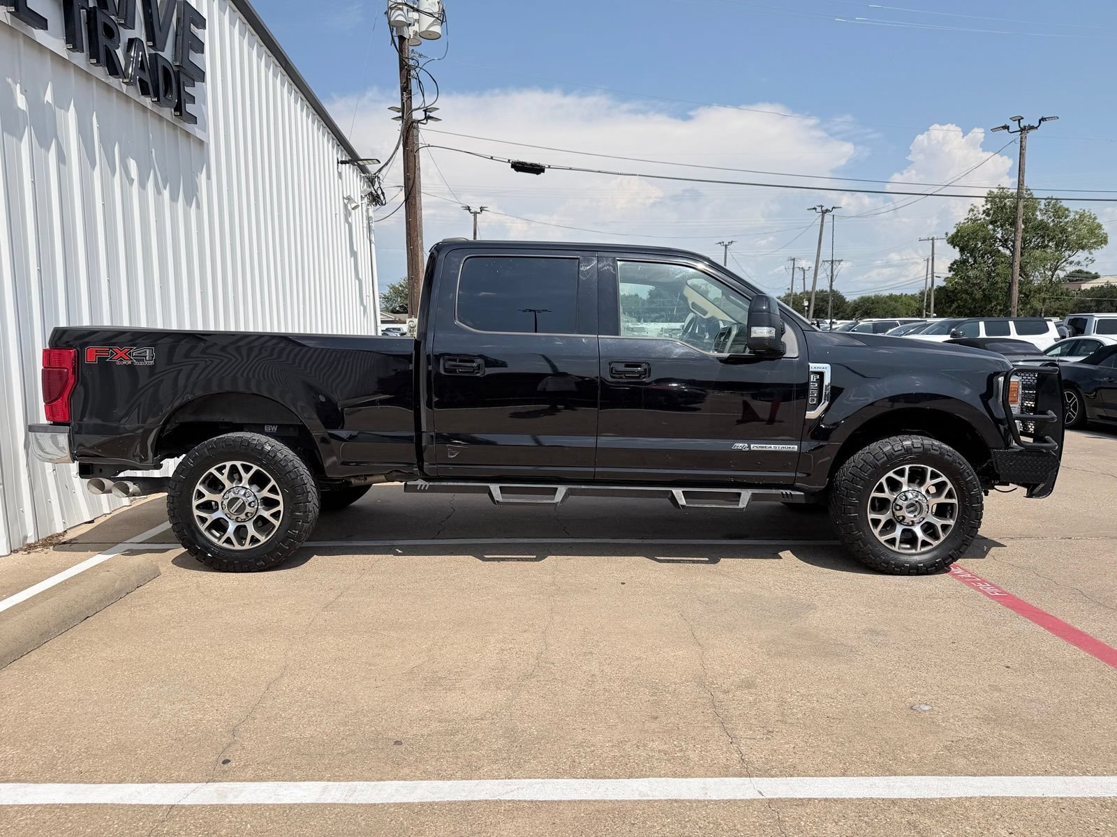 Used 2021 Ford F250 Lariat w/ FX4 Off-Road Package AWD/4WD image 8