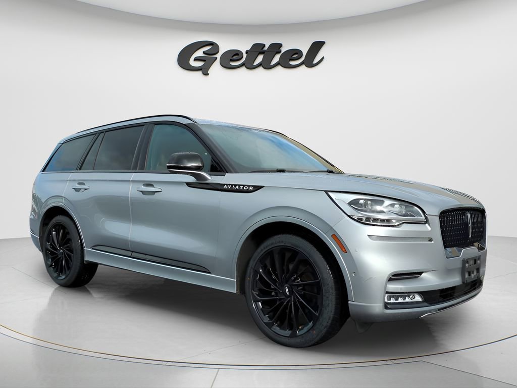 Used 2023 Lincoln Aviator Reserve w/ Equipment Group 201A image 1