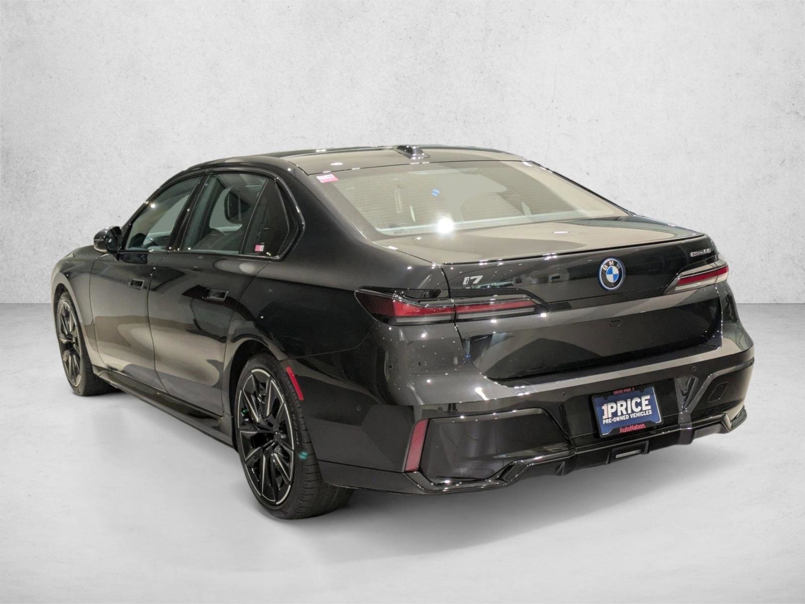 Used 2026 BMW i7 xDrive60 w/ M Sport Package RWD image 8