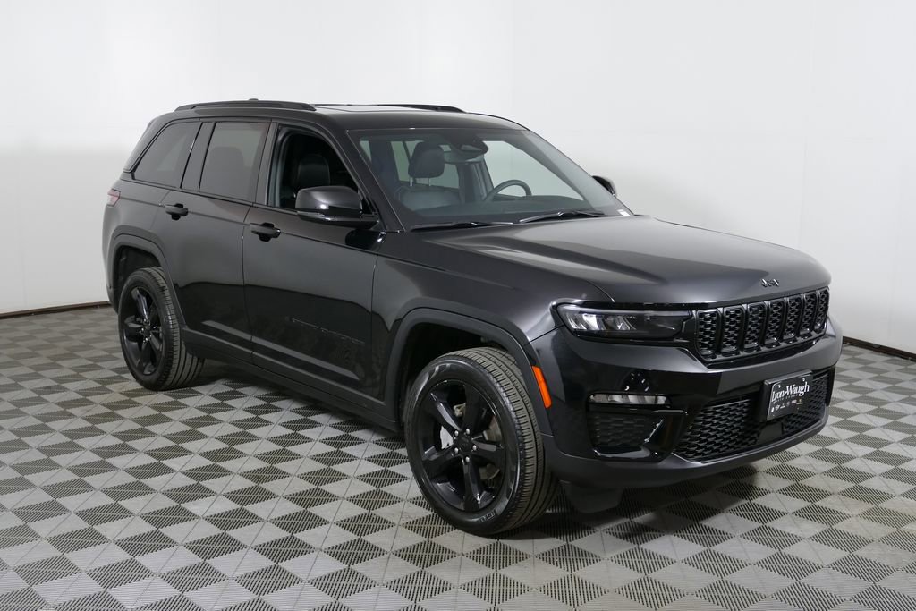 Used 2024 Jeep Grand Cherokee Limited w/ Black Appearance Package