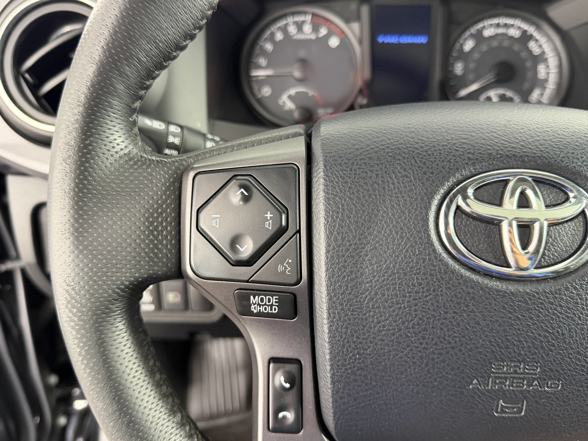 Used 2019 Toyota Tacoma TRD Pro AWD/4WD image 30