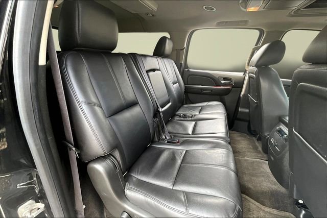 Used 2013 Chevrolet Suburban LT w/ Luxury Package image 24