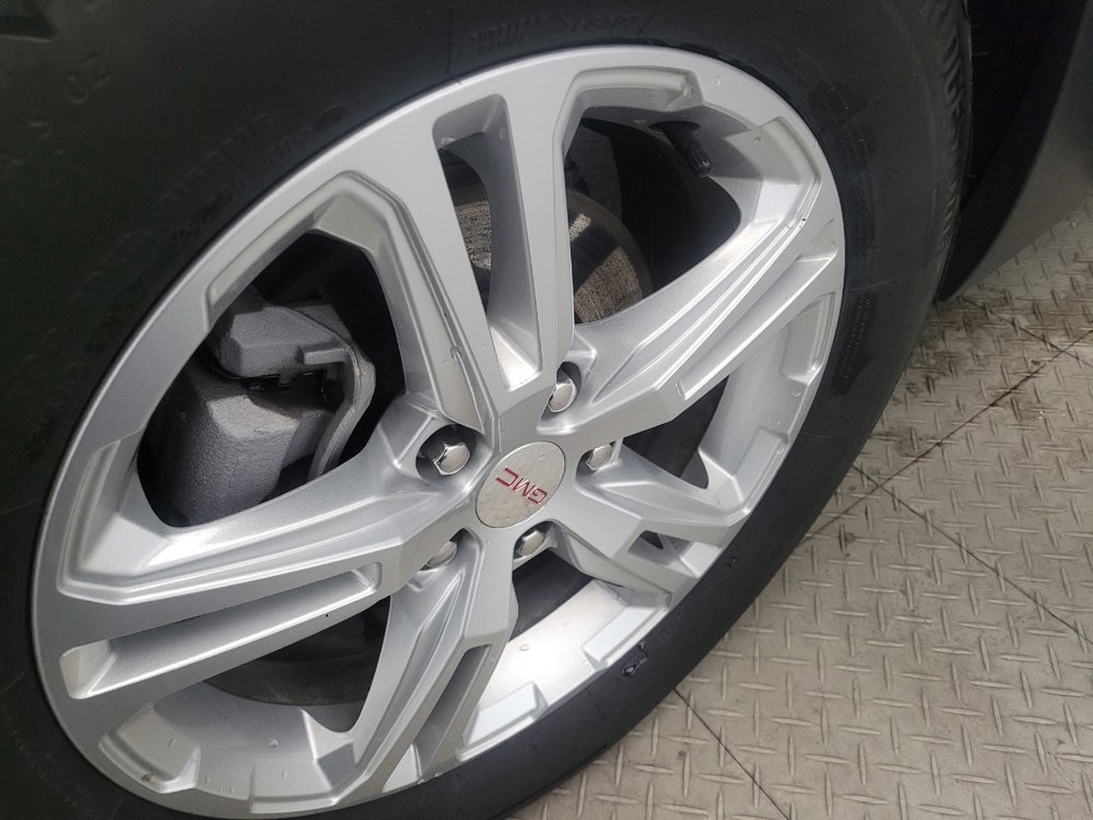 Used 2024 GMC Terrain SLE image 31