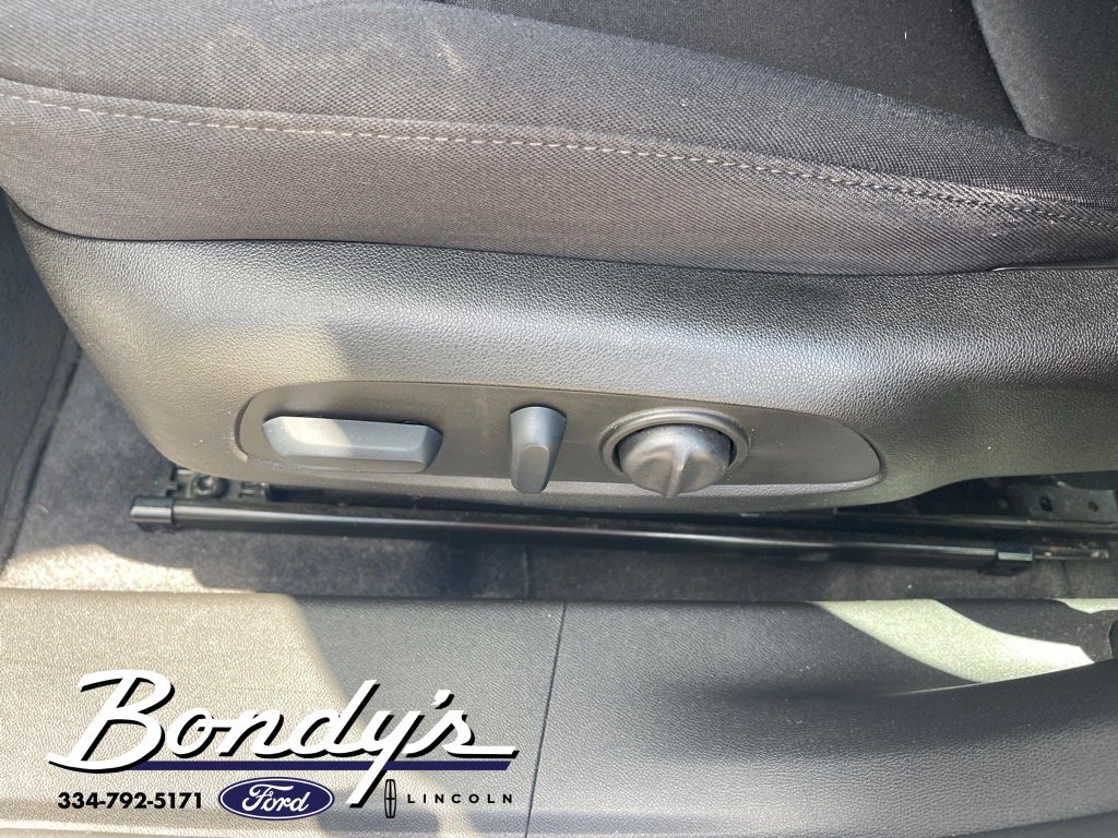 Used 2023 Chevrolet Malibu LS w/ Driver Confidence Package image 12