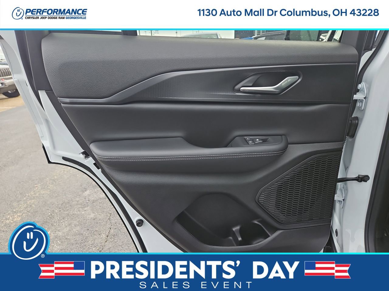 New 2025 Jeep Grand Cherokee Altitude image 14