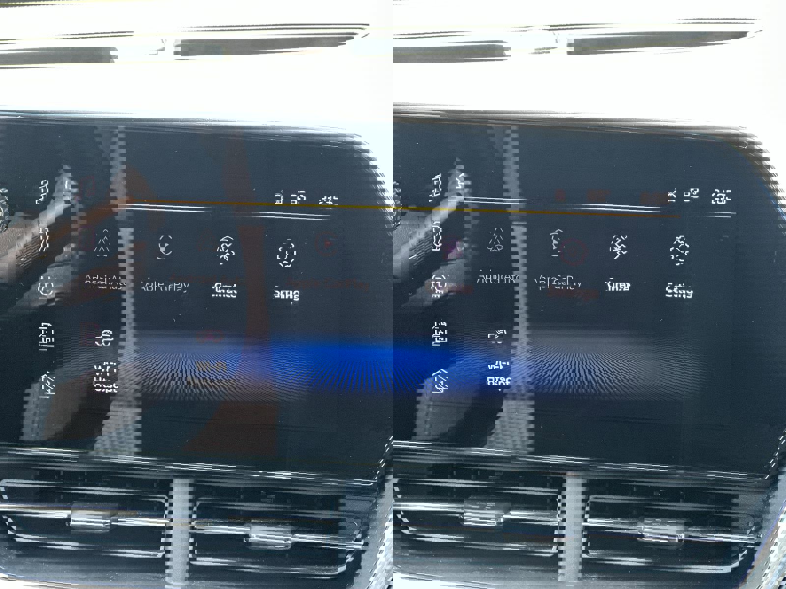 Used 2024 Chevrolet Trax LT w/ Driver Confidence Package image 28