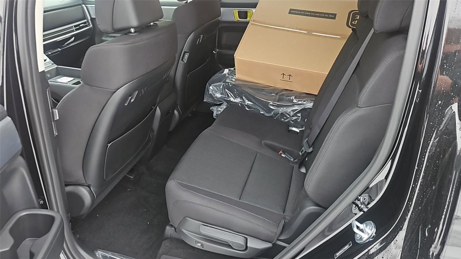 New 2026 Hyundai Santa Fe SE image 11