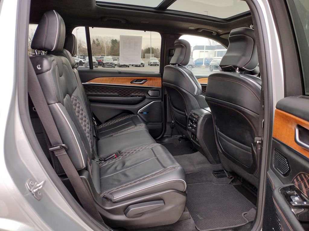 Used 2022 Jeep Grand Cherokee L Summit image 21