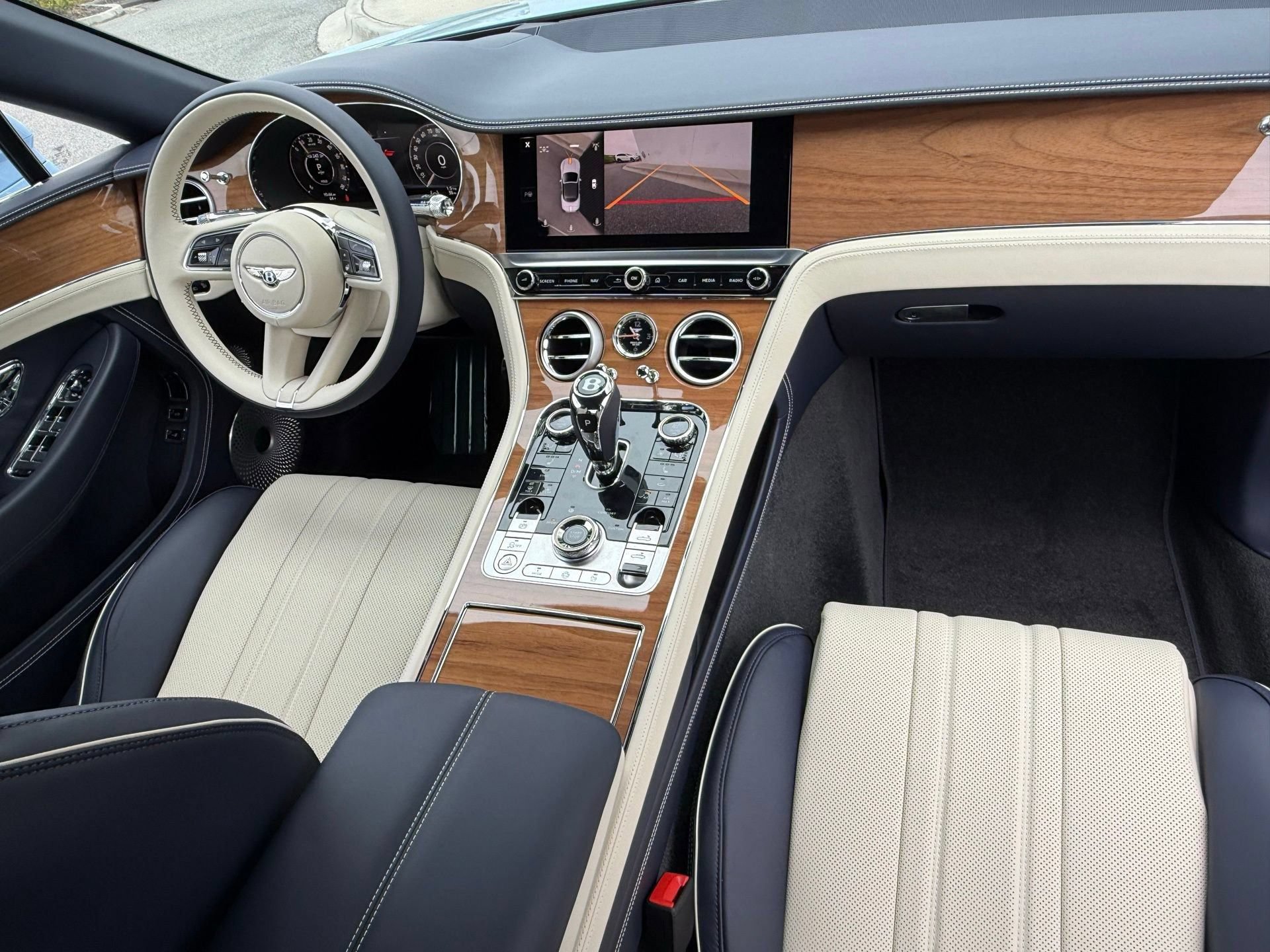 New 2026 Bentley Continental GTC AWD/4WD image 2