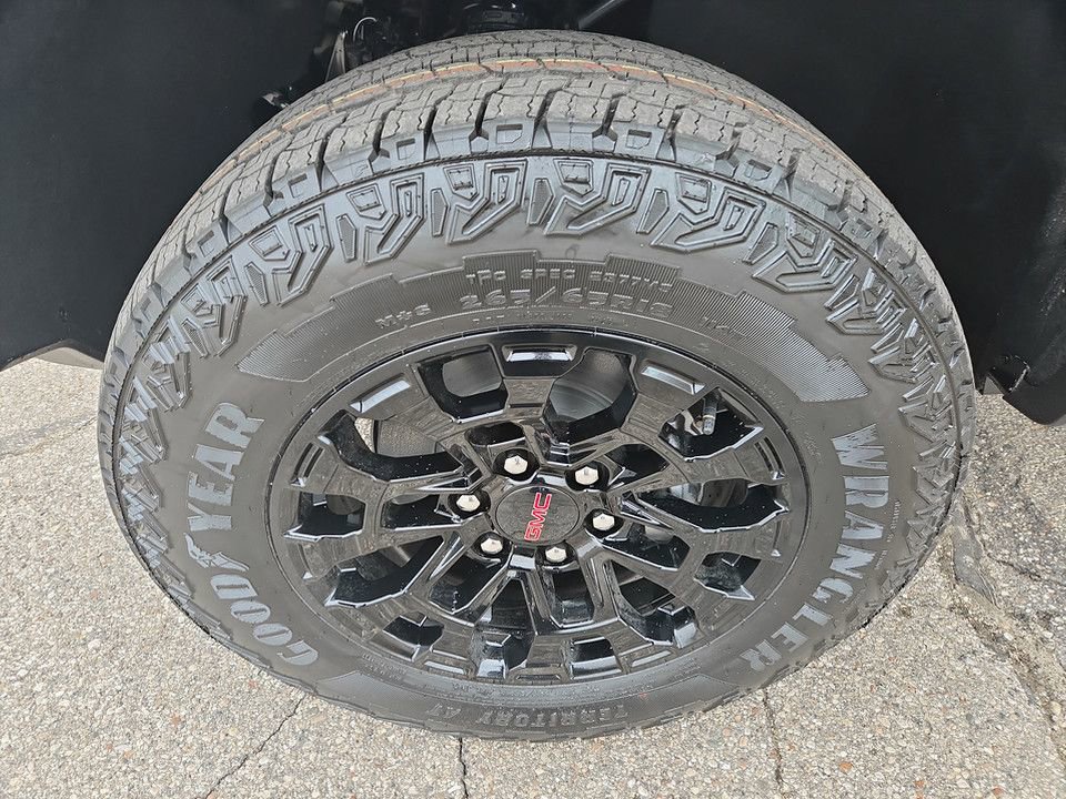 New 2026 GMC Canyon Elevation w/ Convenience Package image 36