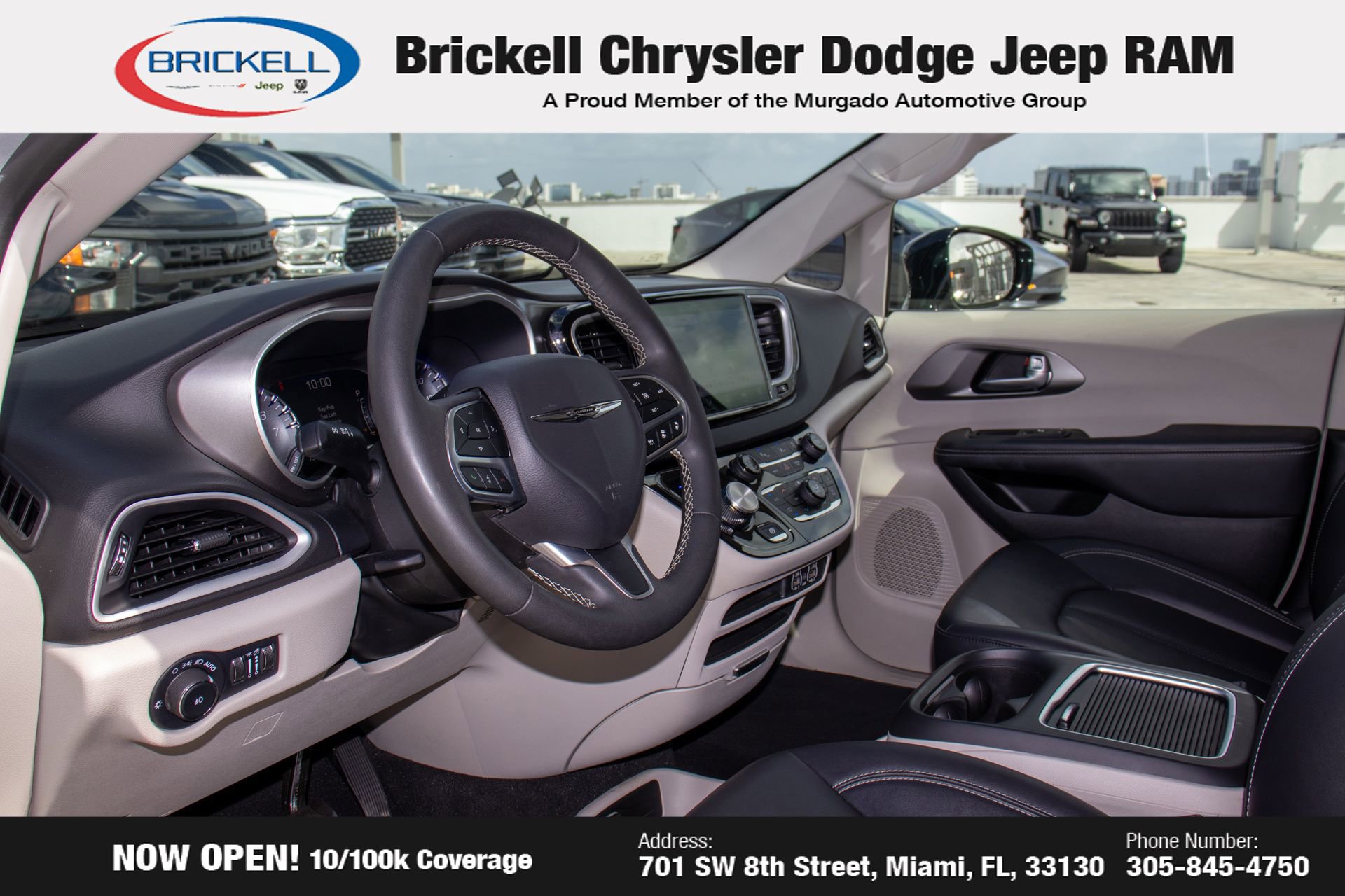 Used 2024 Chrysler Pacifica Touring-L image 15