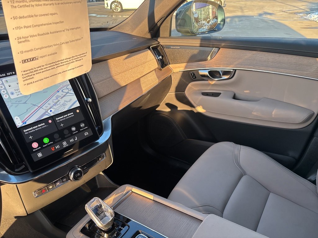 Certified 2025 Volvo XC90 B6 Plus image 33