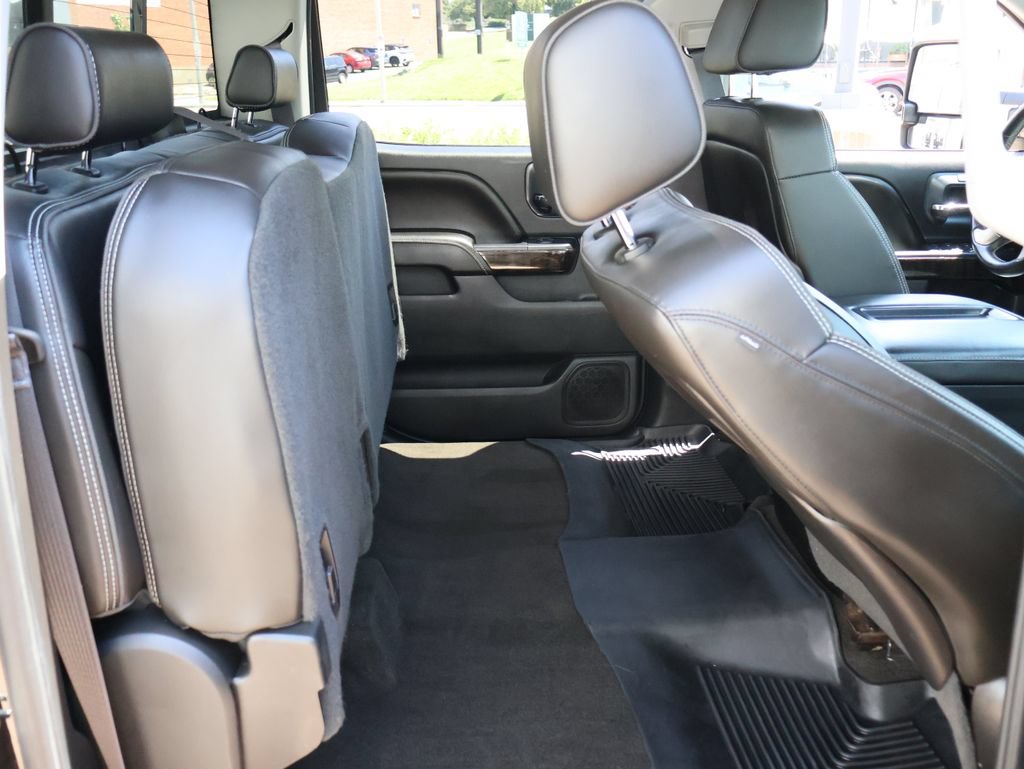 Used 2015 GMC Sierra 2500 Denali w/ Duramax Plus Package AWD/4WD image 11