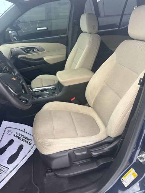 Used 2022 Chevrolet Traverse LS FWD image 22