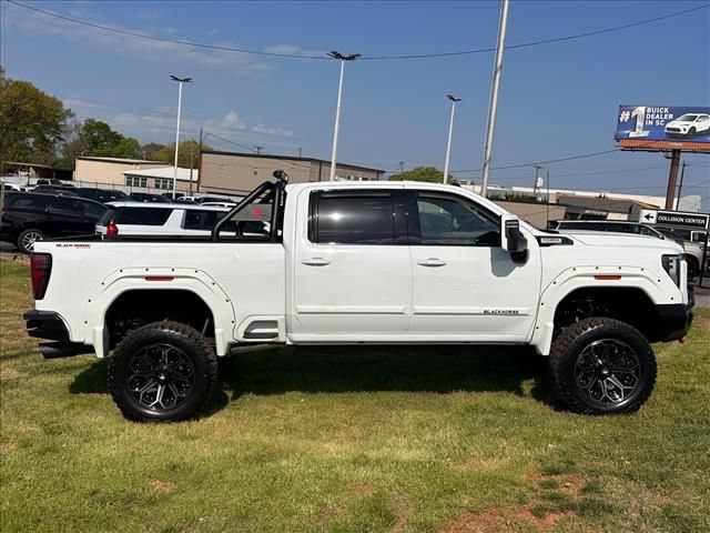 New 2026 GMC Sierra 2500 AT4 w/ Technology Package AWD/4WD image 12