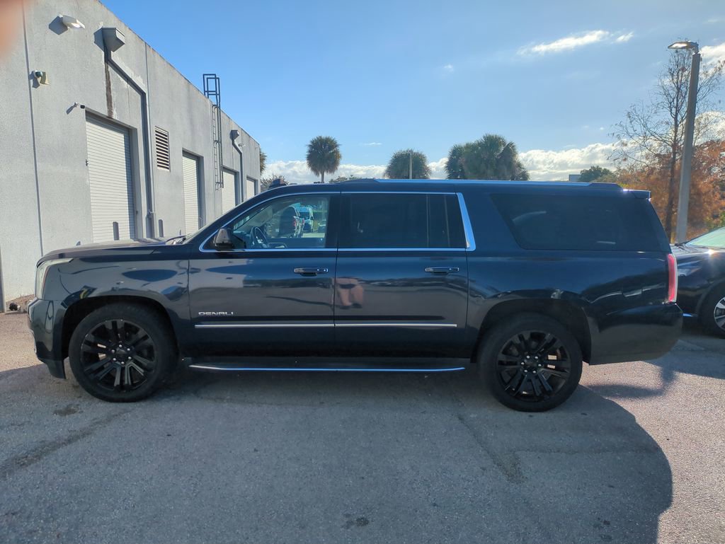 Used 2018 GMC Yukon XL Denali w/ Open Road Package image 9