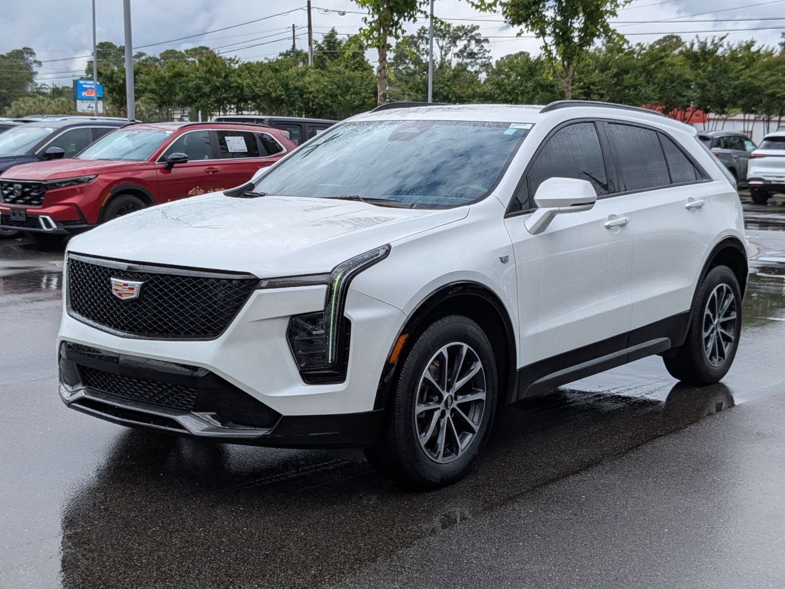 Used 2024 Cadillac XT4 Sport w/ Cold Weather Package FWD image 7