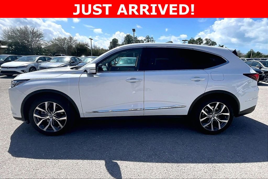 Used 2023 Acura MDX SH-AWD w/ Technology Package image 8