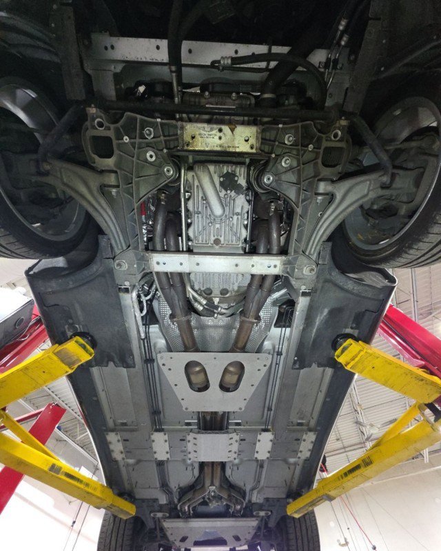 Used 2011 Aston Martin Rapide image 83