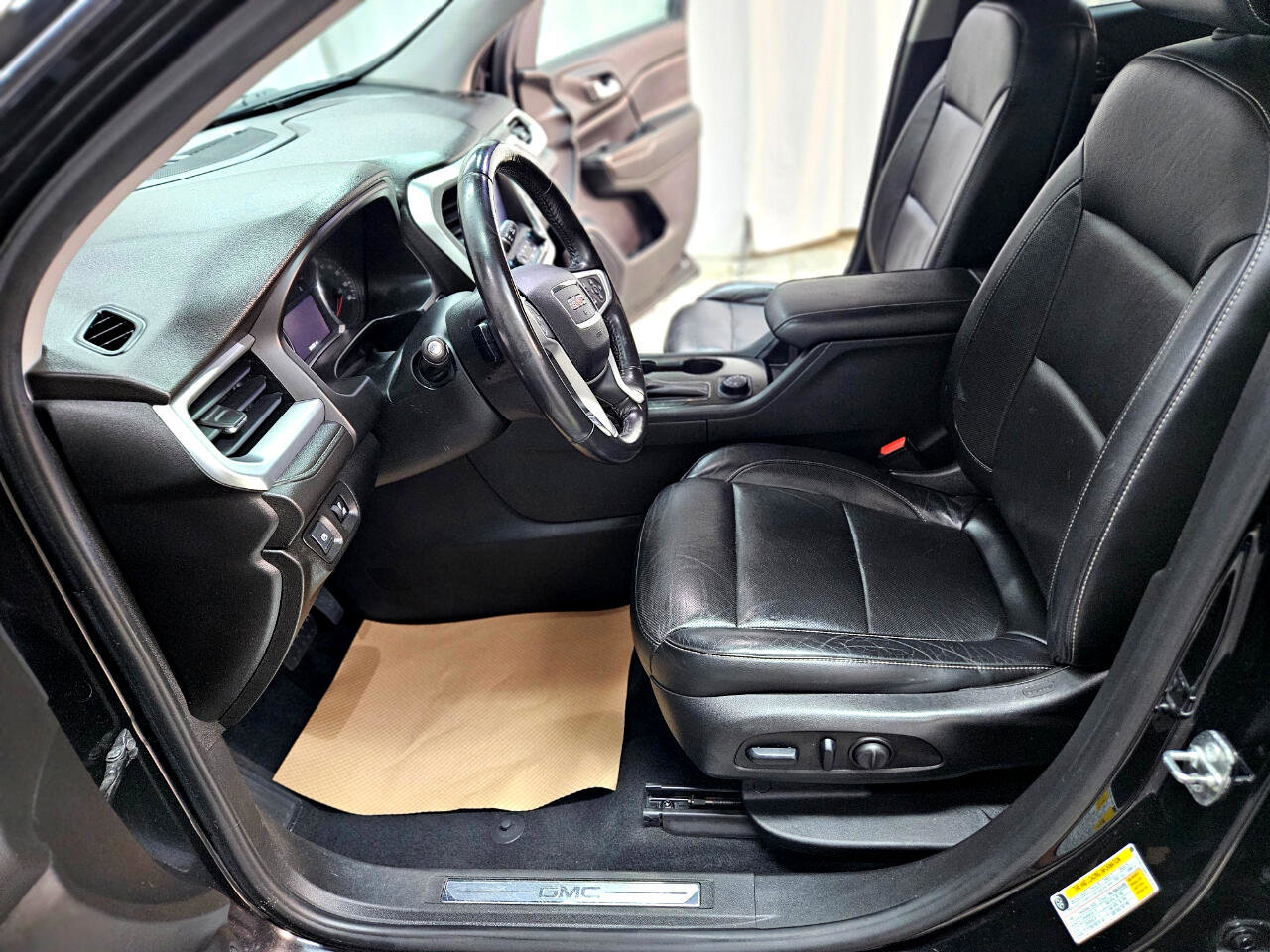 Used 2019 GMC Acadia SLT image 13