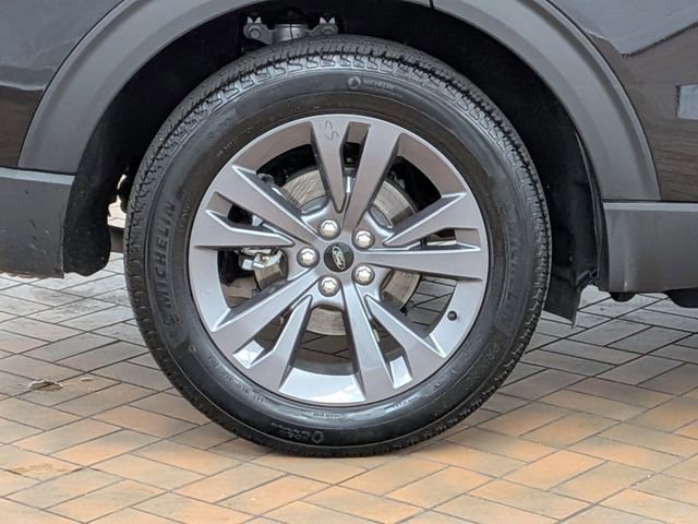 Used 2025 Ford Explorer Active w/ Active Comfort Package image 9