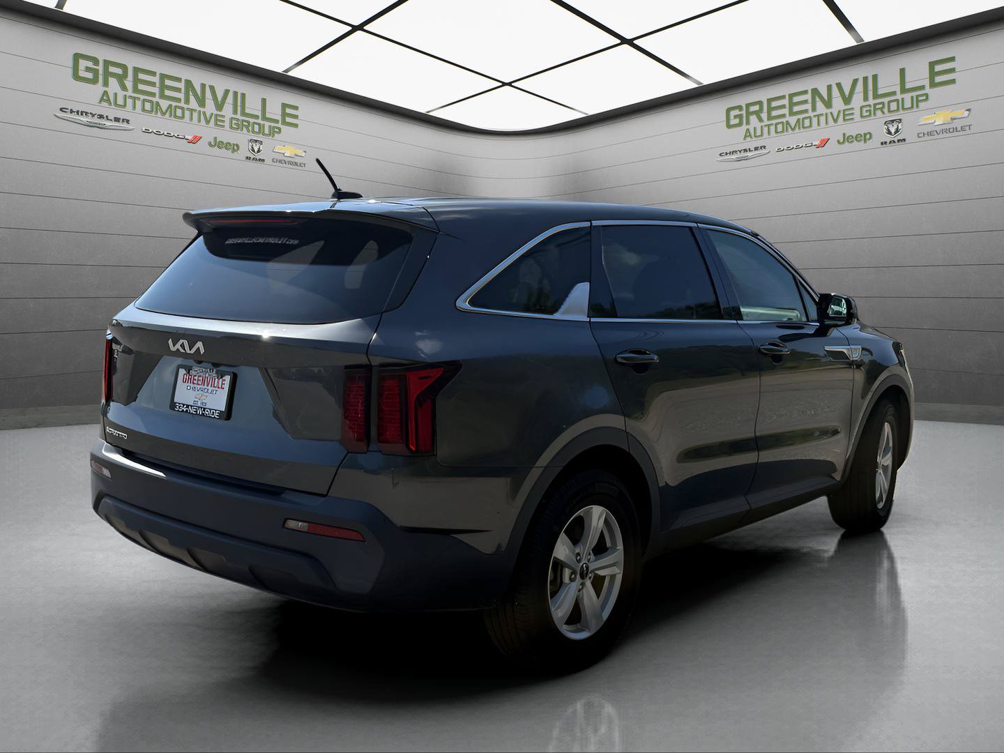 Used 2023 Kia Sorento LX FWD image 4