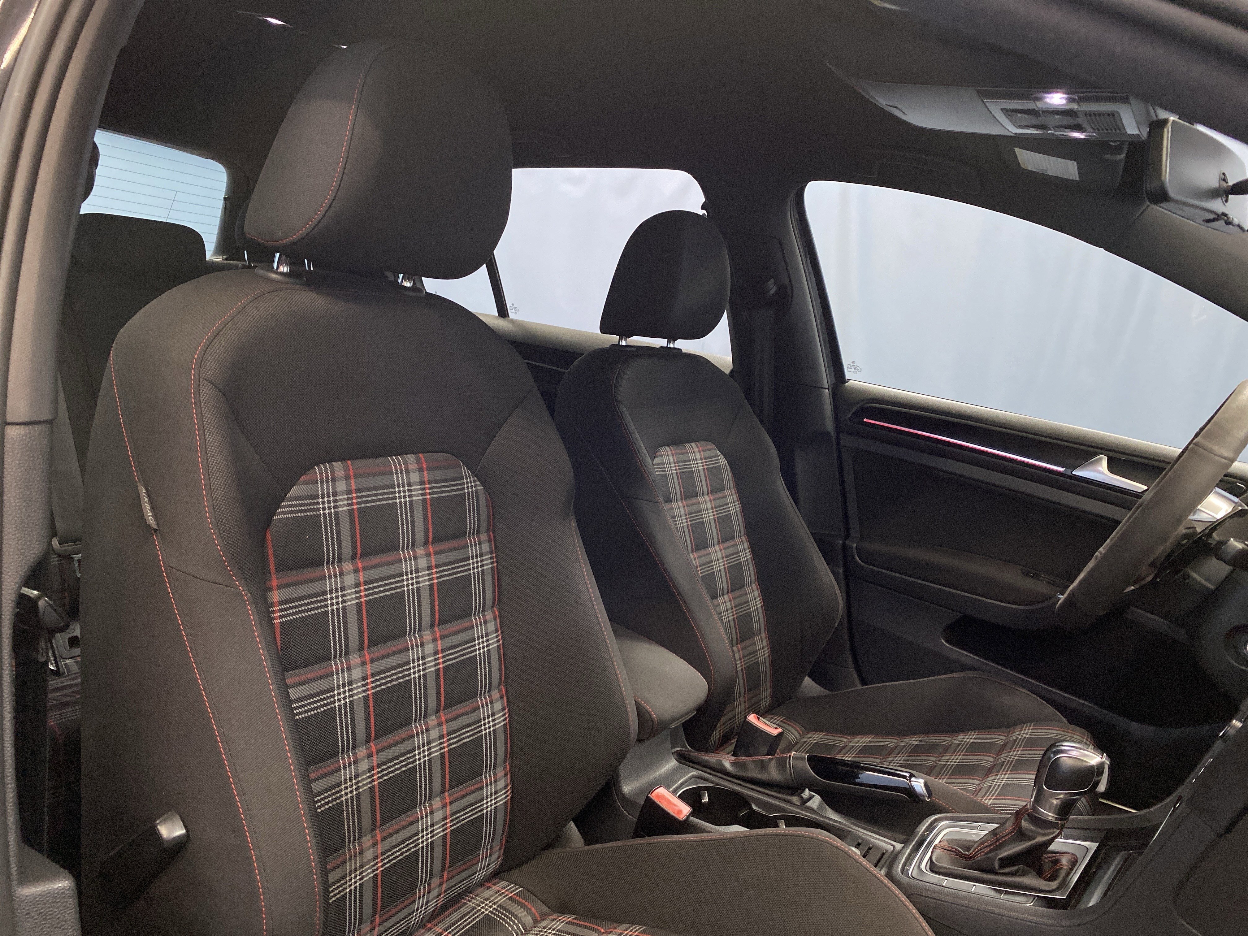 Used 2015 Volkswagen GTI S image 39