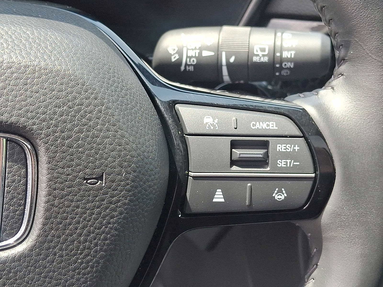 Used 2025 Honda CR-V EX-L image 18