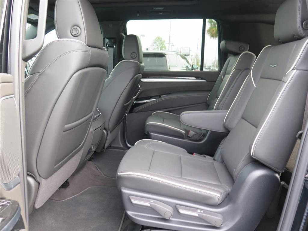 New 2026 Cadillac Escalade ESV Luxury w/ LPO, Radiant Package image 24