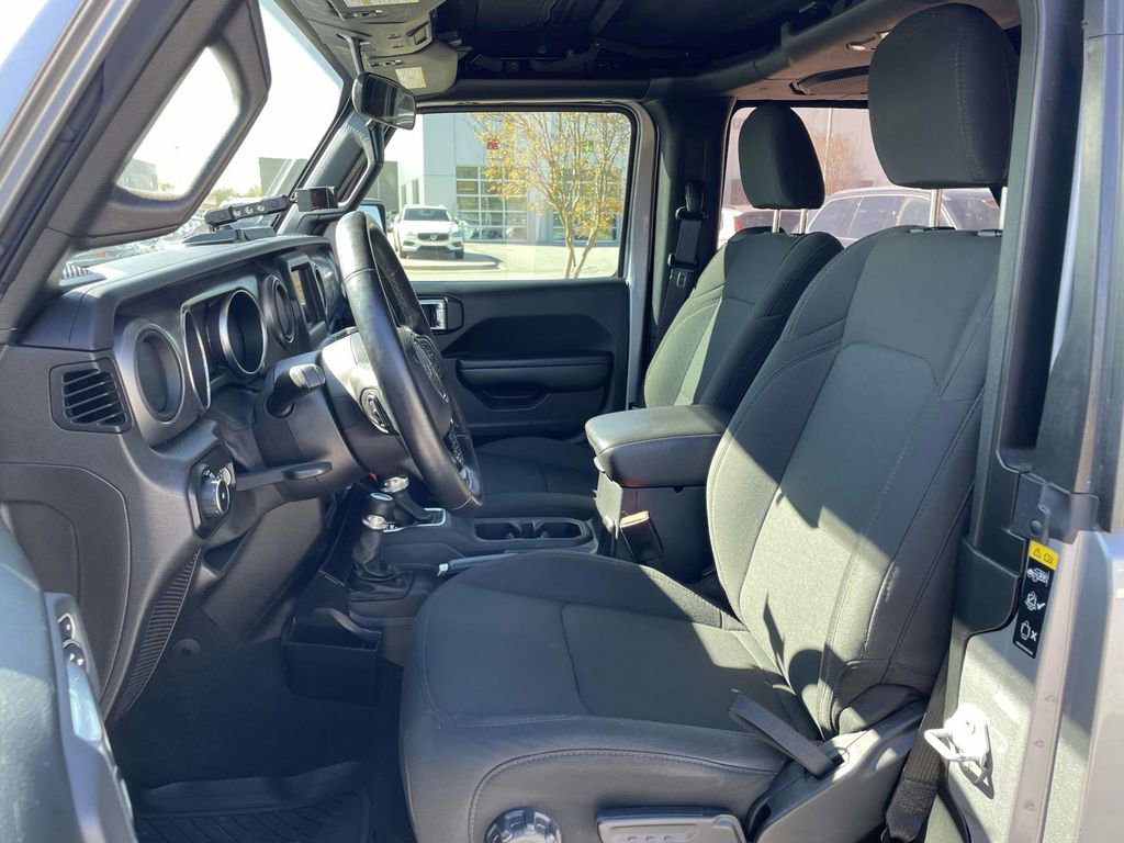 Used 2021 Jeep Wrangler Sport S image 4