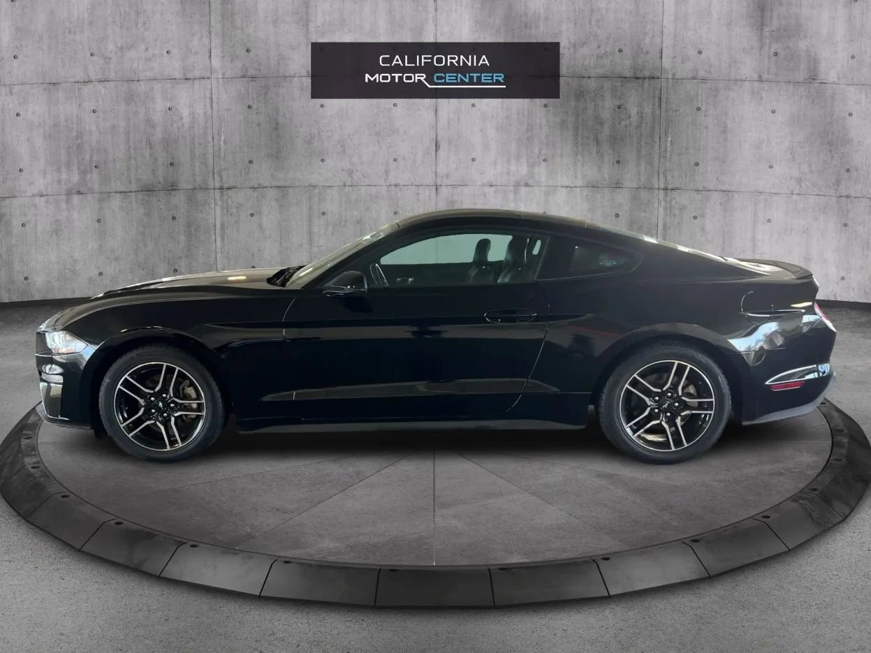 Used 2020 Ford Mustang Premium RWD image 8