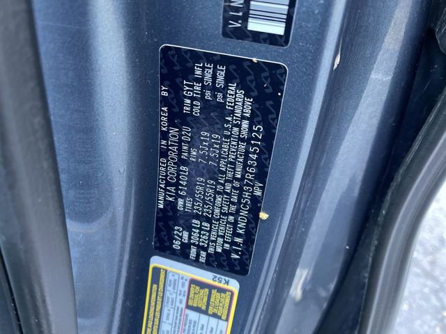 Used 2024 Kia Carnival EX image 34