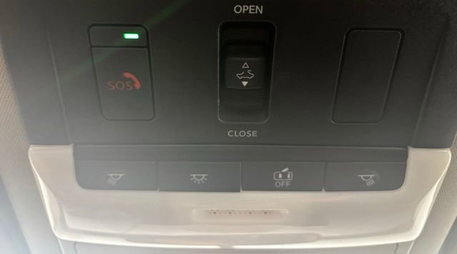 Used 2024 Nissan Altima 2.5 SL FWD image 32