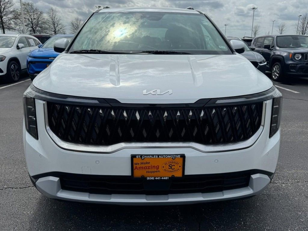 Used 2026 Kia Carnival EX image 9