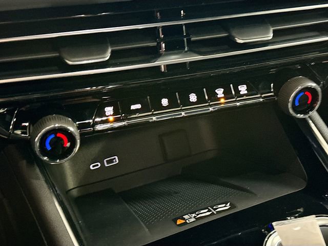 New 2026 Chevrolet Traverse LT w/ LPO, Floor Liner Package image 17