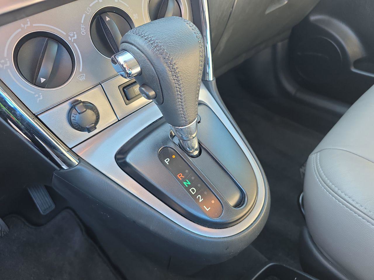 Used 2007 Toyota Matrix XR image 10