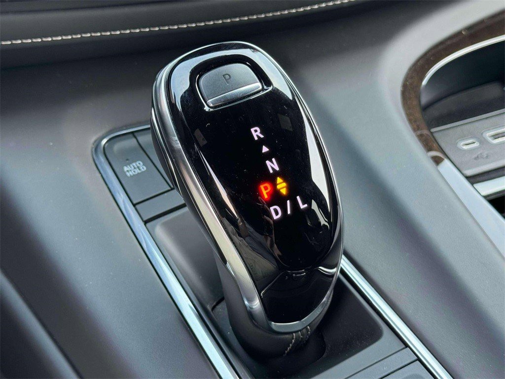 Certified 2024 Cadillac Escalade ESV Premium Luxury Platinum image 26