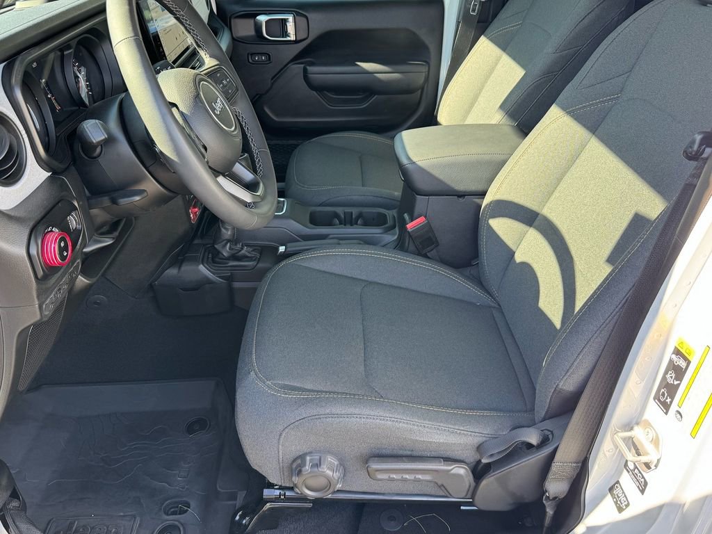 Used 2025 Jeep Gladiator Willys image 10