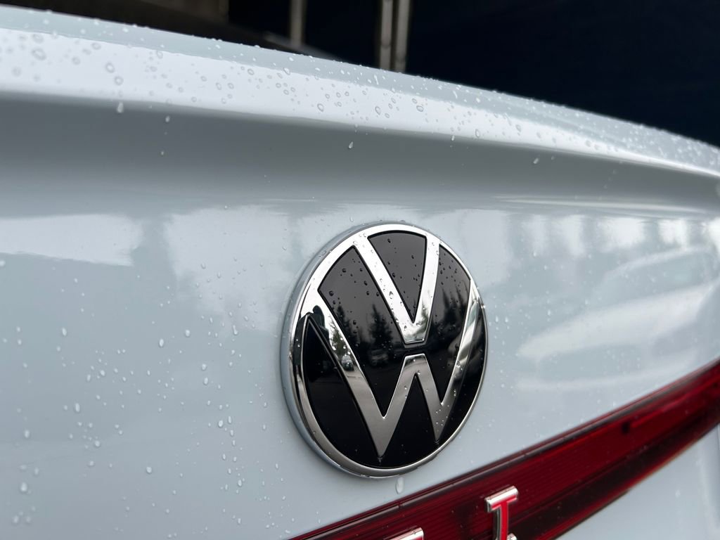 Used 2025 Volkswagen Jetta GLI Autobahn w/ GLI Black Package image 32