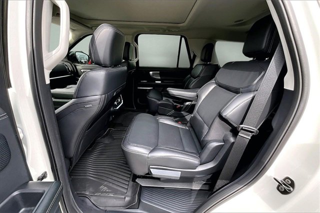 New 2025 Ford Expedition Platinum w/ Driver's Package image 10