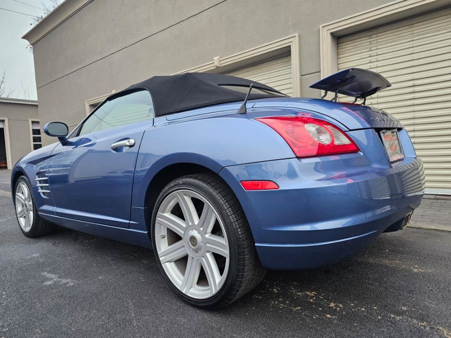 Used 2008 Chrysler Crossfire Limited RWD image 22