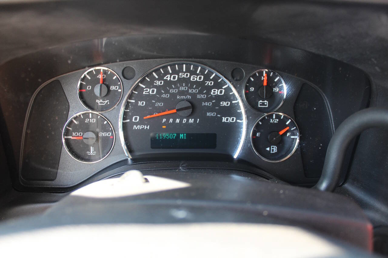 Used 2012 Chevrolet Express 3500 w/ Shuttle Bus Package RWD image 14