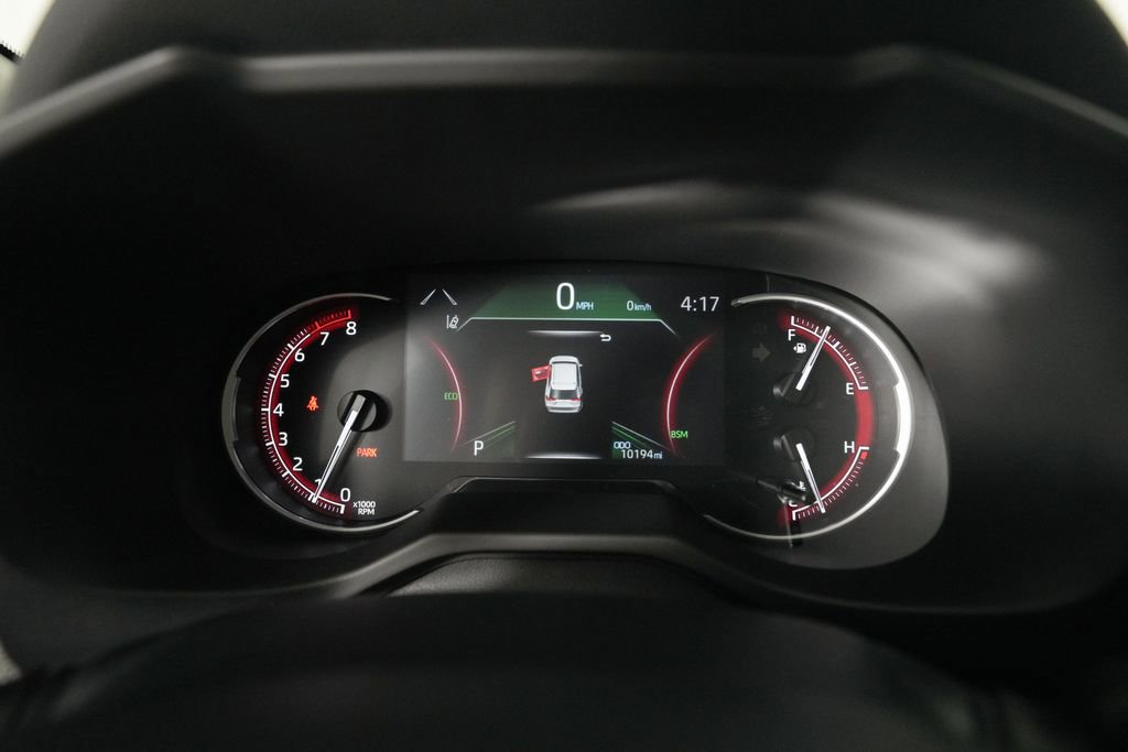 Used 2023 Toyota RAV4 XLE Premium image 11