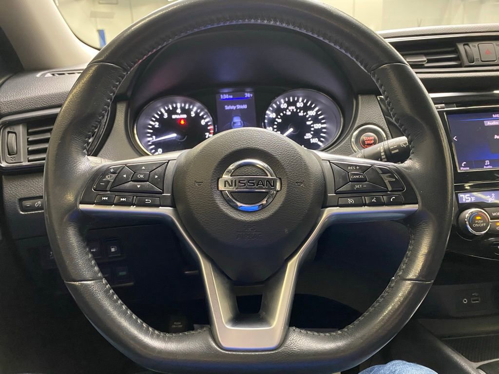 Used 2018 Nissan Rogue SV AWD/4WD image 20